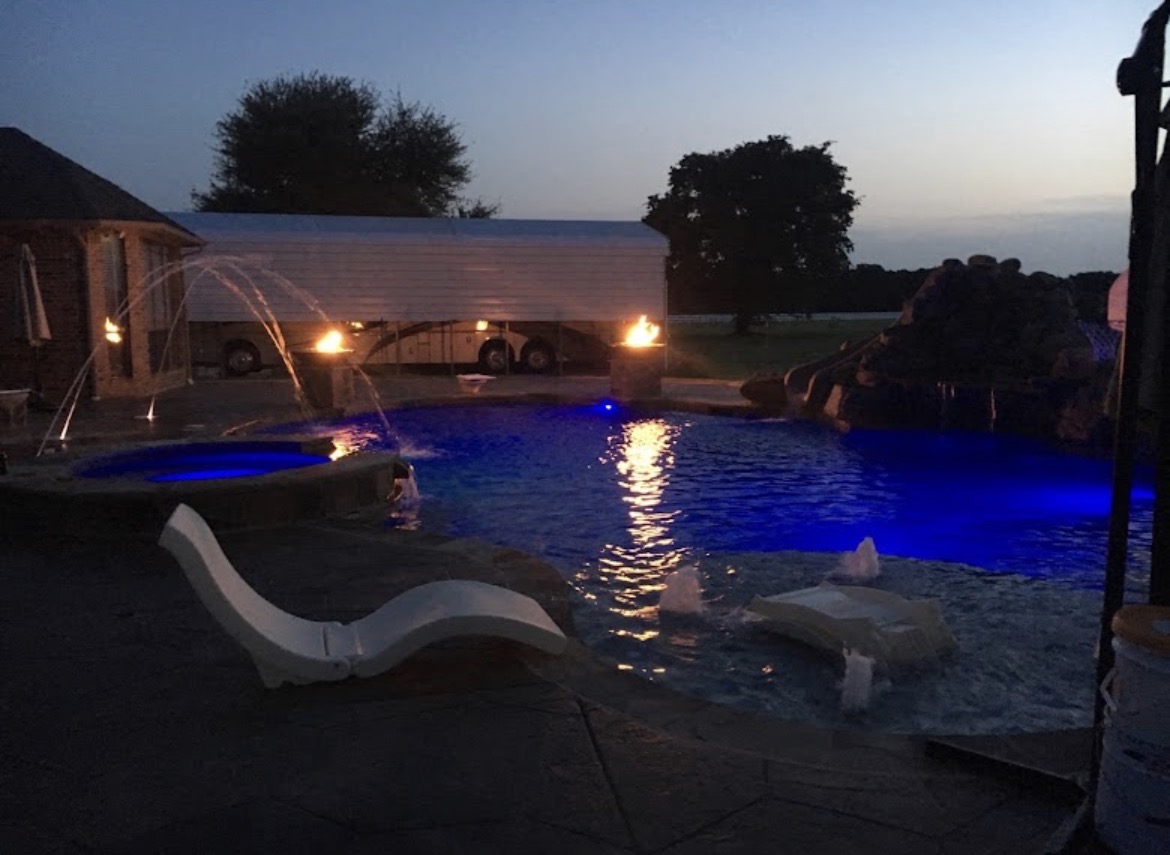 Custom Pool Building in Austin, TX